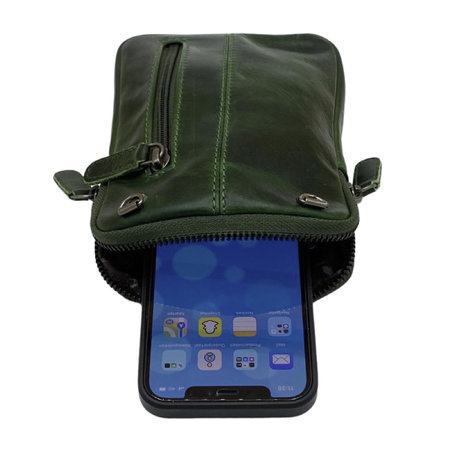 Groen leren Telefoontasje met Pashouders
